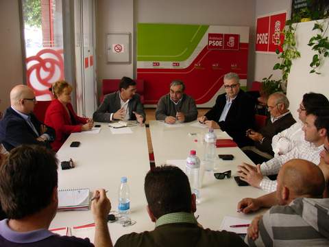 El PSOE de El Ejido insiste en la necesidad de que los servicios municipales se presten desde el mbito pblico