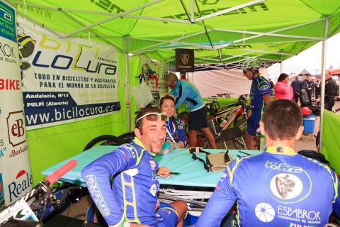 El Equipo de ciclismo Pulpileo Bicilocura-Espabrok Racing Team, corona a su corredora Cecilia Sopea como Campeona Regional de Trial Bici en Cala Cortina Cartagena-