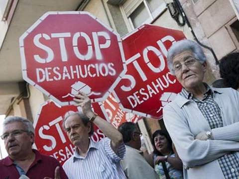 PRIMERO LAS PERSONAS, NO LOS BANCOS