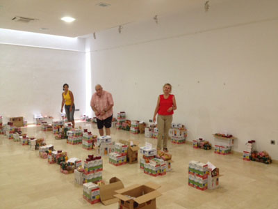 El ayuntamiento de Pechina reparte alimentos de primera necesidad a  57 familias necesitadas del municipio