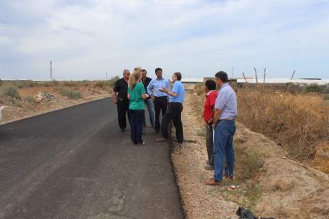 Finalizan las obras de asfaltado del camino de Chuchina ejecutadas por el Ayuntamiento de El Ejido y los usuarios