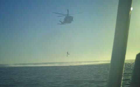 Salvamento Martimo y Proteccin Civil realizan una simulacin de rescate desde mar y aire