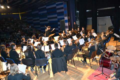 El Ayuntamiento de Njar deja claro su incondicional apoyo a la Escuela Municipal de Msica y Danza en la presentacin del curso 2013/14