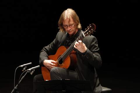 El Certamen de Guitarra de Cajamar es conocido en todo el mundo, asegura el afamado concertista David Russell