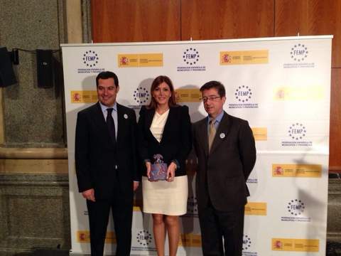 Carolina Lafita recoge un premio nacional al Ayuntamiento por sus buenas prcticas contra la violencia de gnero con la campaa nete