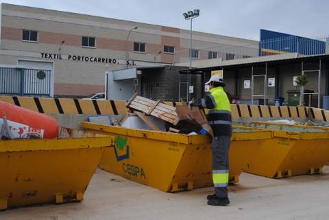 Noticia de Almera 24h: El Punto Limpio recoge 30 toneladas de residuos en su primer ao de servicio