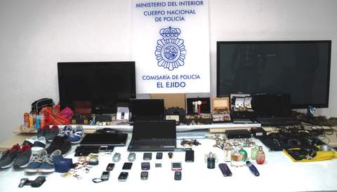 Noticia de Almería 24h: La Policía Nacional desarticula un grupo de ladrones de pisos especializados en el procedimiento del “escalo”