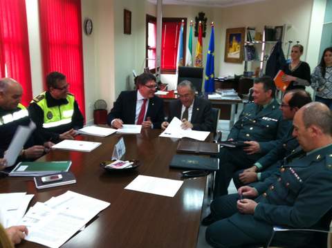 Garca Lorca destaca el buen trabajo y la colaboracin de las Fuerzas y Cuerpos de Seguridad en Albox
