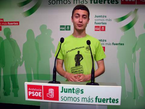 Noticia de Almera 24h: Juventudes Socialistas de Almera pide a Hernando que abandone su mundo fantstico donde abundan las becas