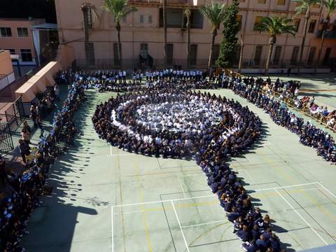 Ms de 1.200 escolares de Almera se unen a ARGAR para presentar la campaa Tu ayuda tiene poderes mgicos 