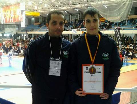lvaro Martnez logra la medalla de bronce en el Campeonato de Espaa de Taekwondo
