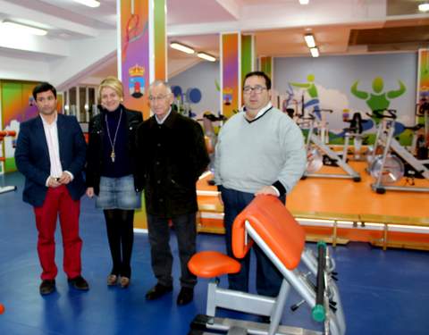 Gabriel Amat inaugura una nueva sala en el Pabelln Infanta Cristina de Roquetas