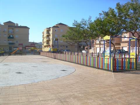 Noticia de Almera 24h: Nuevos y mejores parques infantiles para los nios y nias de Huercal de Almera