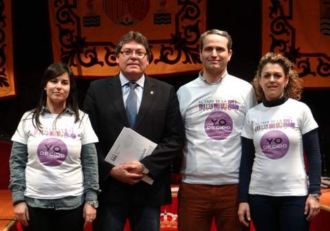 El Ayuntamiento de Albox celebra el Da de la Mujer rechazando la reforma de la Ley del Aborto del PP