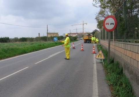 Trabajos de conservacin en las carreteras AL-3117 (Rioja) y AL-7104 (Zurgena)