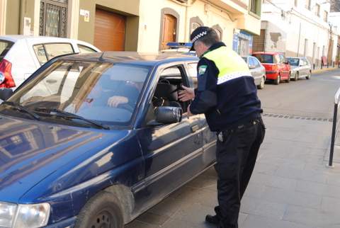 Noticia de Almera 24h: La Polica Local se suma a la campaa de control del uso del cinturn de seguridad