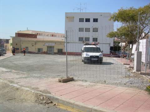 Noticia de Almera 24h: El ayuntamiento incrementa las plazas de aparcamiento en casco antiguo y nuevo colegio Los Pinos