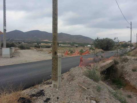Noticia de Almería 24h: El PSOE huercalense advierte del peligroso estado de conservación del puente de la rambla de Montacar en El Saltador