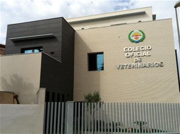 El Colegio de Veterinarios de Almera desmiente al PSOE y exige una rectificacin