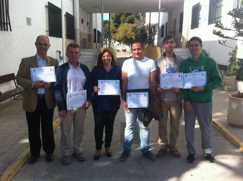 Noticia de Almería 24h: La concejala de parques y jardines entrega diplomas a alumnos de Campomar