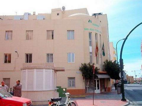 Noticia de Almería 24h: CCOO se opone al cierre parcial del Hospital de la Cruz Roja