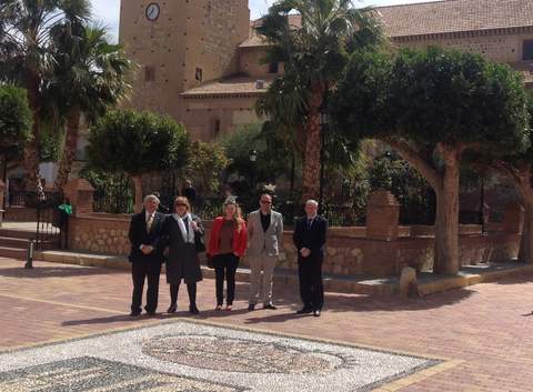 Noticia de Almería 24h: El subdelegado visita las obras del Pfea en Tabernas donde en 2013 se han invertido 288.200 euros