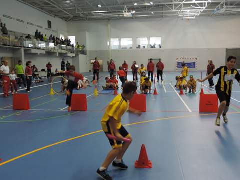Ms de 100 jvenes disfrutan del atletismo en Pechina de la mano de la Diputacin 