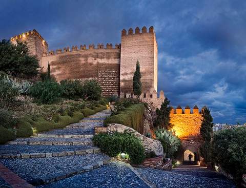 La Alcazaba, protagonista del domingo con una doble visita con motivo del Milenio