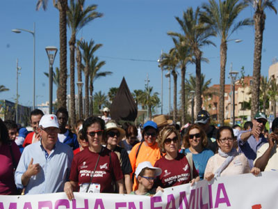 Noticia de Almera 24h: Gran xito de la I Marcha en Familia por la Igualdad, que cierra un mes de actos conmemorativos del Da Internacional de la Mujer en Vcar