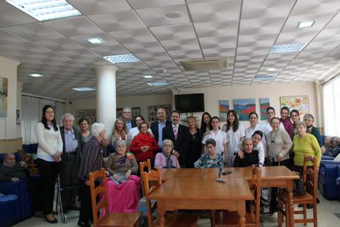 El Grupo Socialista visita la residencia San lvaro y Asprodesa junto a Alfredo Valdivia