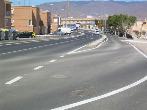 Abierta al tráfico la carretera de Torrecárdenas a su paso por Villa Inés