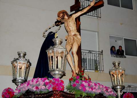 Noticia de Almera 24h: Carboneras arropa al Cristo de la Misericordia en su procesin por las calles de la localidad