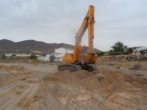 Noticia de Almera 24h: La Junta realiza trabajos de adecuacin de la rambla de Montacar