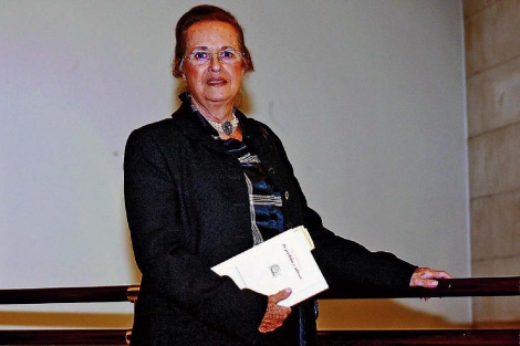 El Centro Andaluz de las Letras dedica el Da Internacional del Libro a la poeta Maria Victoria Atencia, autora del ao 2014