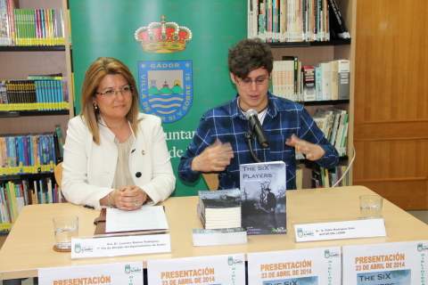 El joven escritor Pablo Rodríguez presenta su primer libro en la Semana del Libro de Gádor 