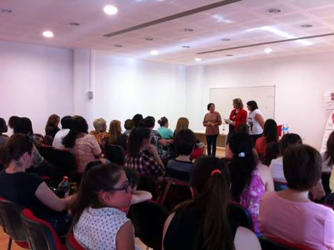 Noticia de Almería 24h: La Junta promueve en Vícar la formación para la inserción laboral de las mujeres