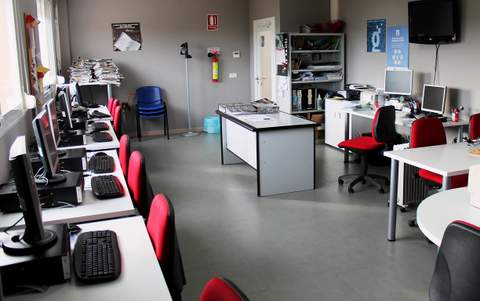 El Centro Guadalinfo pone en marcha un taller para aprender a programar videojuegos, con una JORNADA TECNOINFORMATIVA