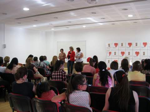 Noticia de Almería 24h: Cerca de un centenar de asistentes a la jornada 'Empleo y Mujer', del programa 'Empléate'