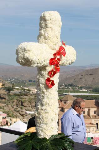 Gdor celebra con alegra y devocin las fiestas de la Cruz de Mayo