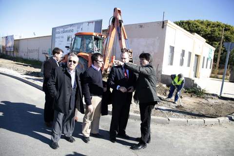 Noticia de Almera 24h: El Ayuntamiento iniciar este mismo mes la segunda fase de las obras del acerado en el Camino de la Goleta
