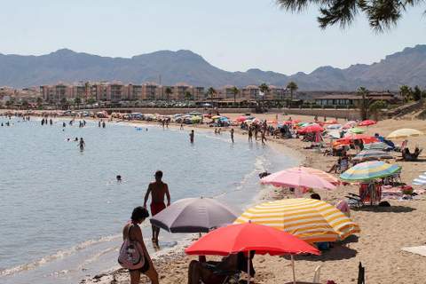 Noticia de Almería 24h: Pulpí, crea una OFERTA DE EMPLEO, para 4 plazas de limpieza de playas y servicios