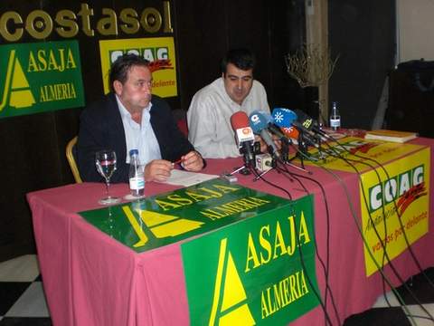 Noticia de Almera 24h: ASAJA, COAG y UPA convocan una concentracin por la discriminacin de Hacienda a parte del campo almeriense