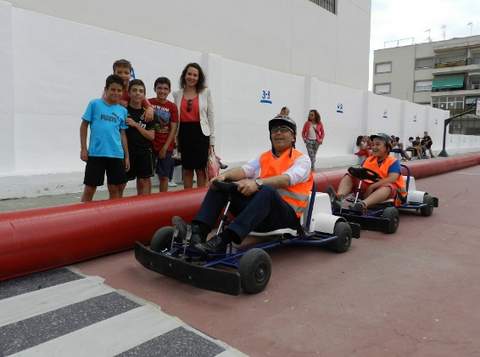 Noticia de Almería 24h: Los escolares del municipio aprenden seguridad vial con prácticas en una pista que visita los centros
