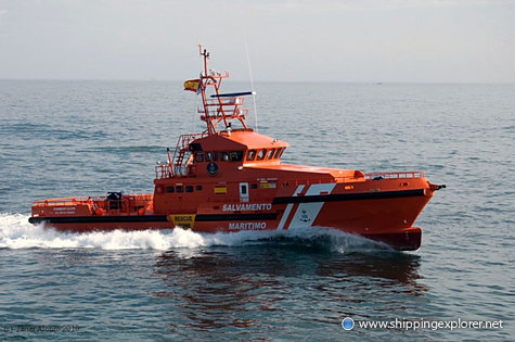 Noticia de Almería 24h: Una inmigrante rescatada de una patera da a luz en la embarcación de Salvamento Marítimo 