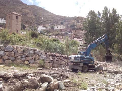 La Junta inicia en Alcolea los trabajos de construccin de una escollera en el ro Darrcal