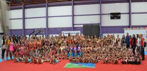 Casi 240 gimnastas participan en la III exhibicin de Escuelas Deportivas de Gimnasia Rtmica