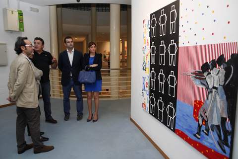 Fernndez-Pacheco inaugura en el CAMA la exposicin de pintura Todo lo mo lo llevo conmigo de Miguel Villarino 