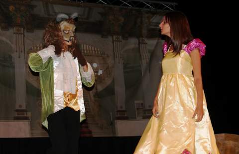 Las compaas de teatro Pulpileas La Legua y IES Mar Serena, actuarn en el Auditorio Infanta Elena de guilas