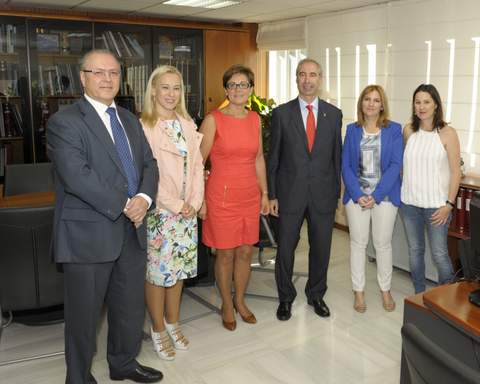 Jvenes universitarias realizarn prcticas en Michelin a travs de un programa del SAE