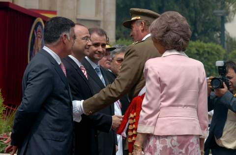 Noticia de Almera 24h: El alcalde destaca la labor del Rey por la convivencia y la superacin de las diferencias y su amor por la paz y la libertad 